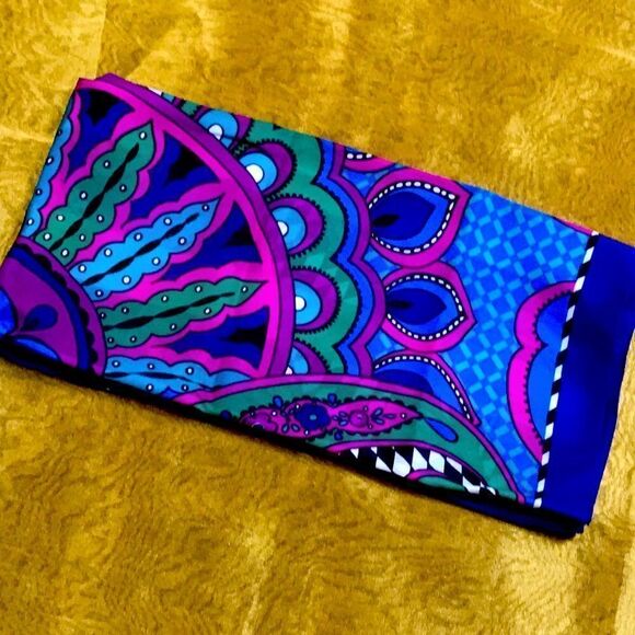 Vintage  Multicolor scarf